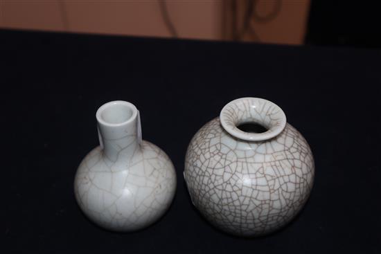 A Chinese crackleware vase and another tallest 9.5cm